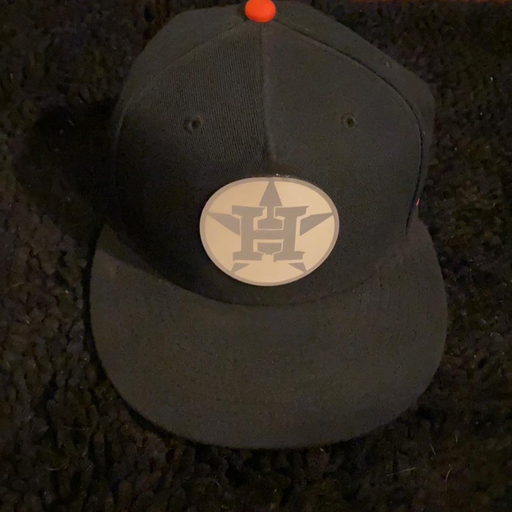 Astro’s Nike hat